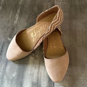 Blowfish Women's Cream Flats with Woven Detail